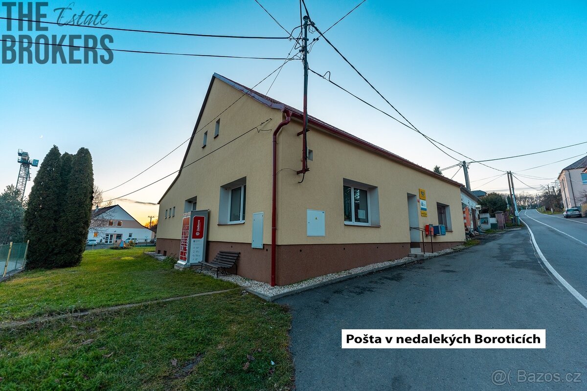 Pozemek k výstavbě rodinného domu – 1 979 m² - 12