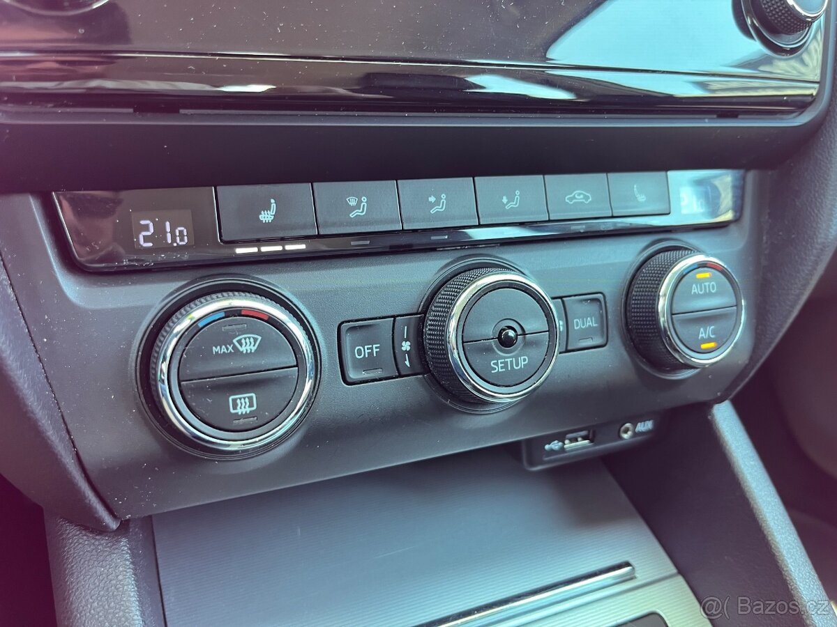 Škoda Octavia 1.4 TSi Elegance, Xenony - 12