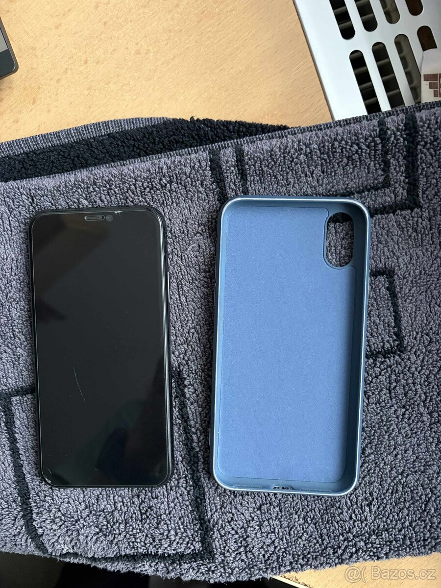 iPhone XS 64GB vesmírně šedá - 12