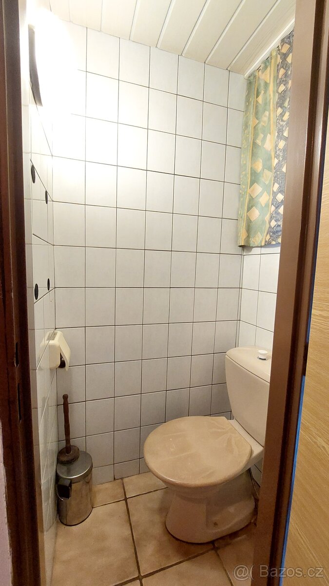 Dlouhodobě - Chata na Kovářově na klidném místě - 12