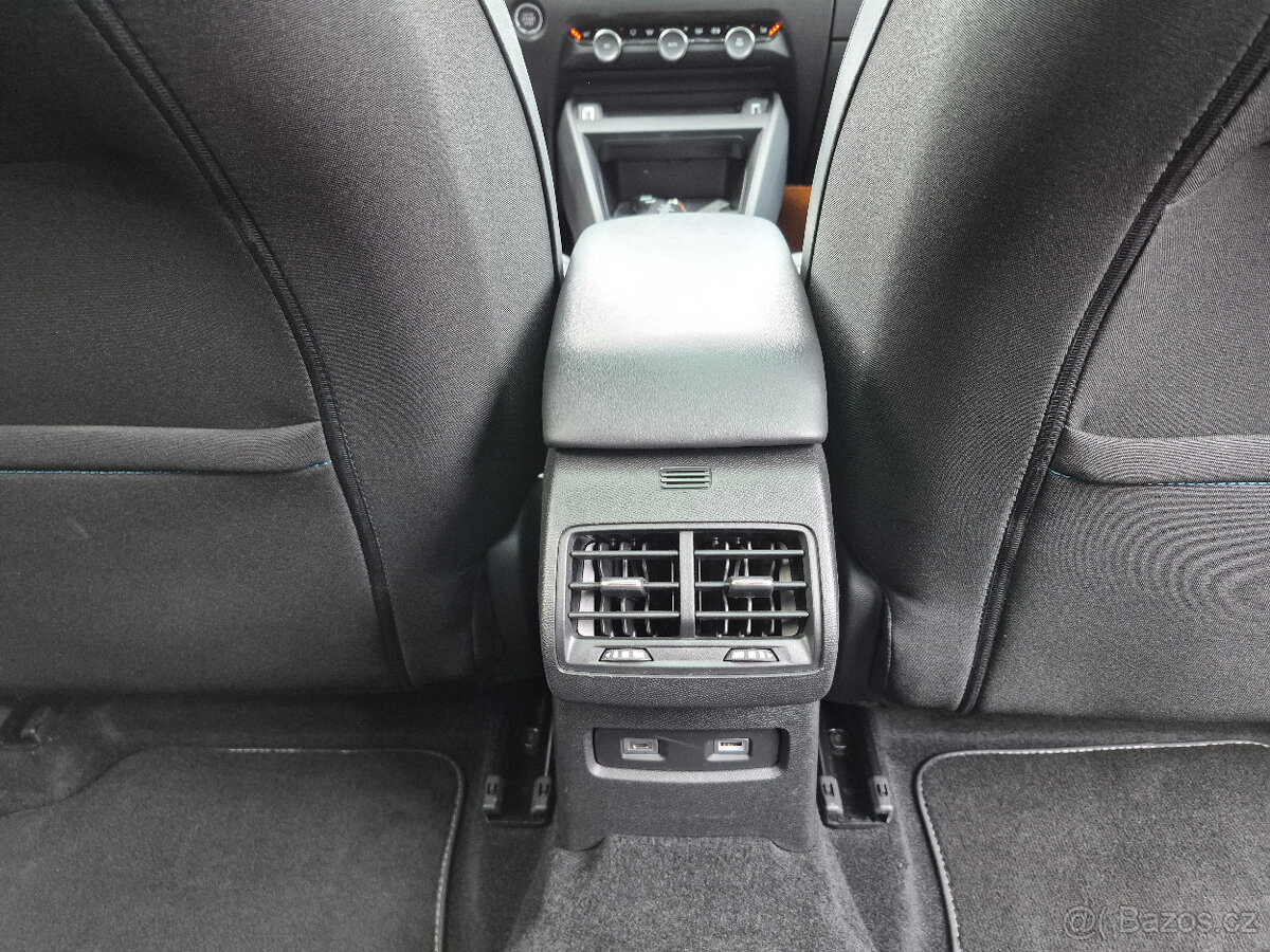 Citroën ë-C4/100kW/SHINE/DPH/NEZÁV.TOPENÍ/PANORAMA - 12