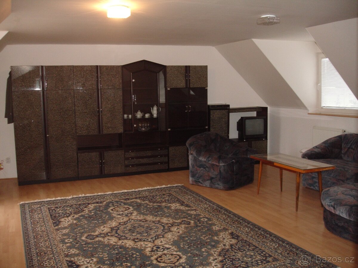 Atraktivný 6 pokojový, dvoupodlažní dům - 12