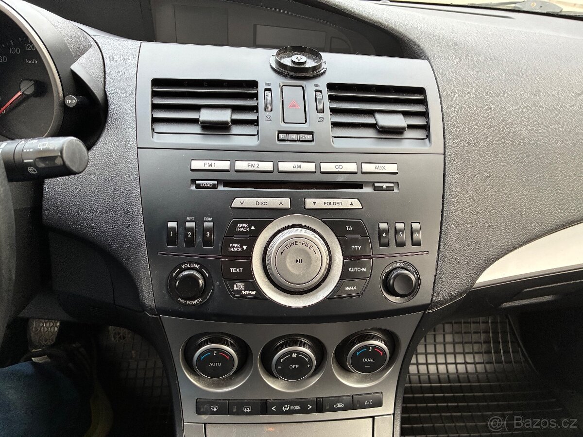 Mazda 3 1.6i 77kw rv.2011 serviska bez koroze - 12