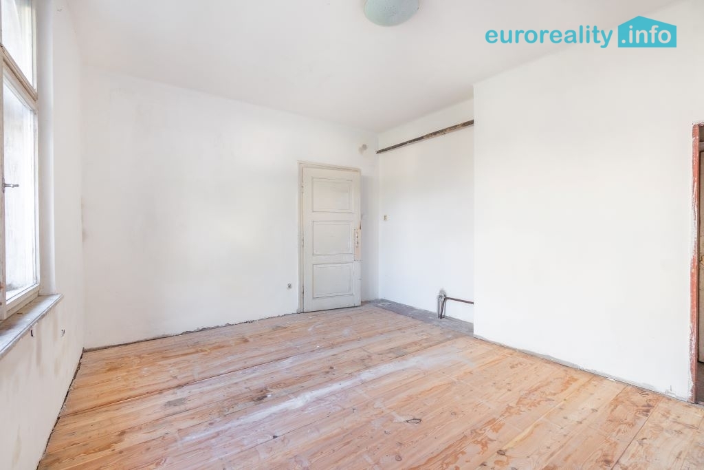 Prodej, rodinný dům s možností tří bytových jednotek, Jablon - 12