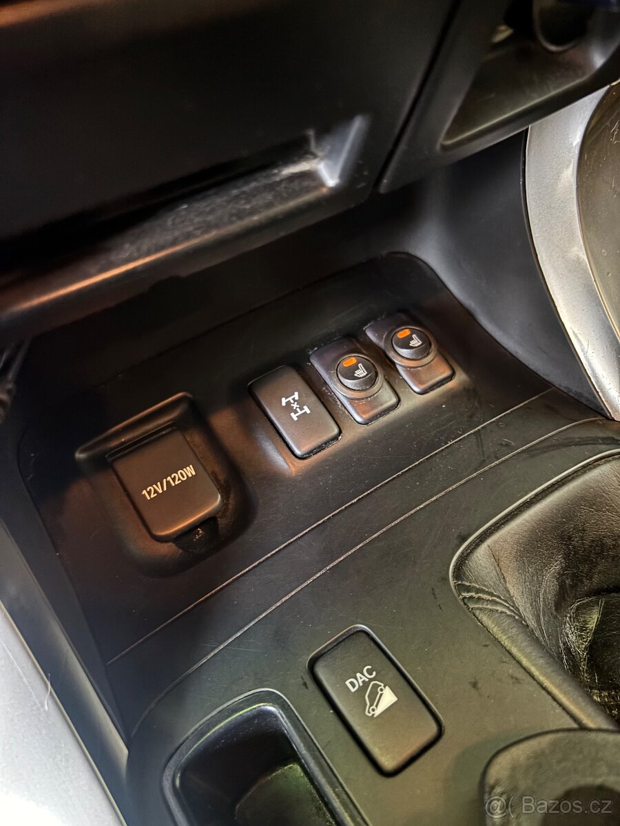 Toyota Land Cruiser - 12