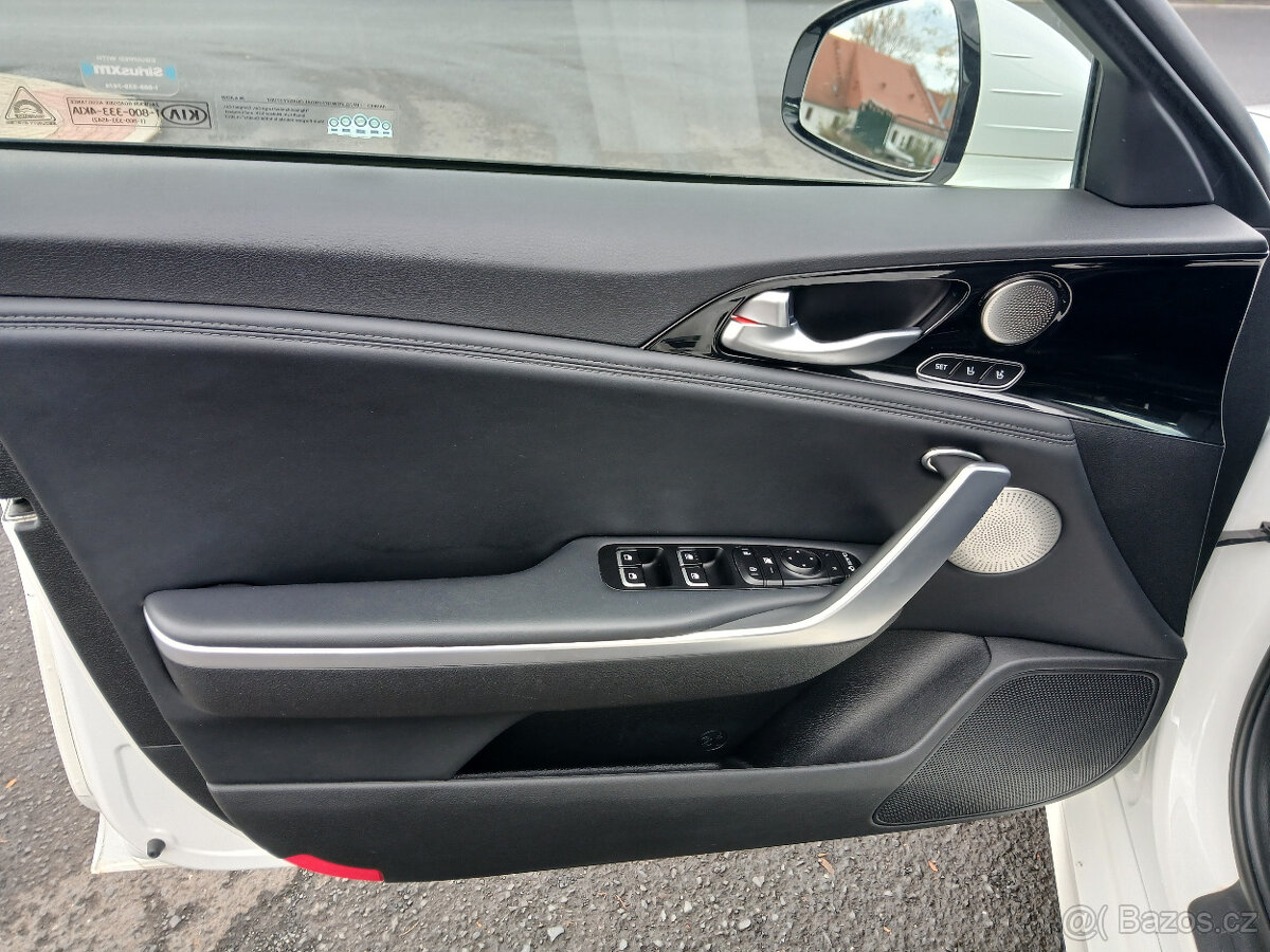 Kia Stinger 2.0 T-GDi 188kW 4x4 - 12