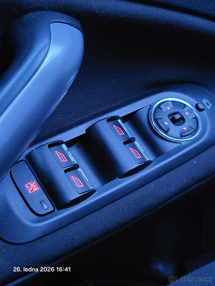 Vyměním nejlépe za Hatchback - 12