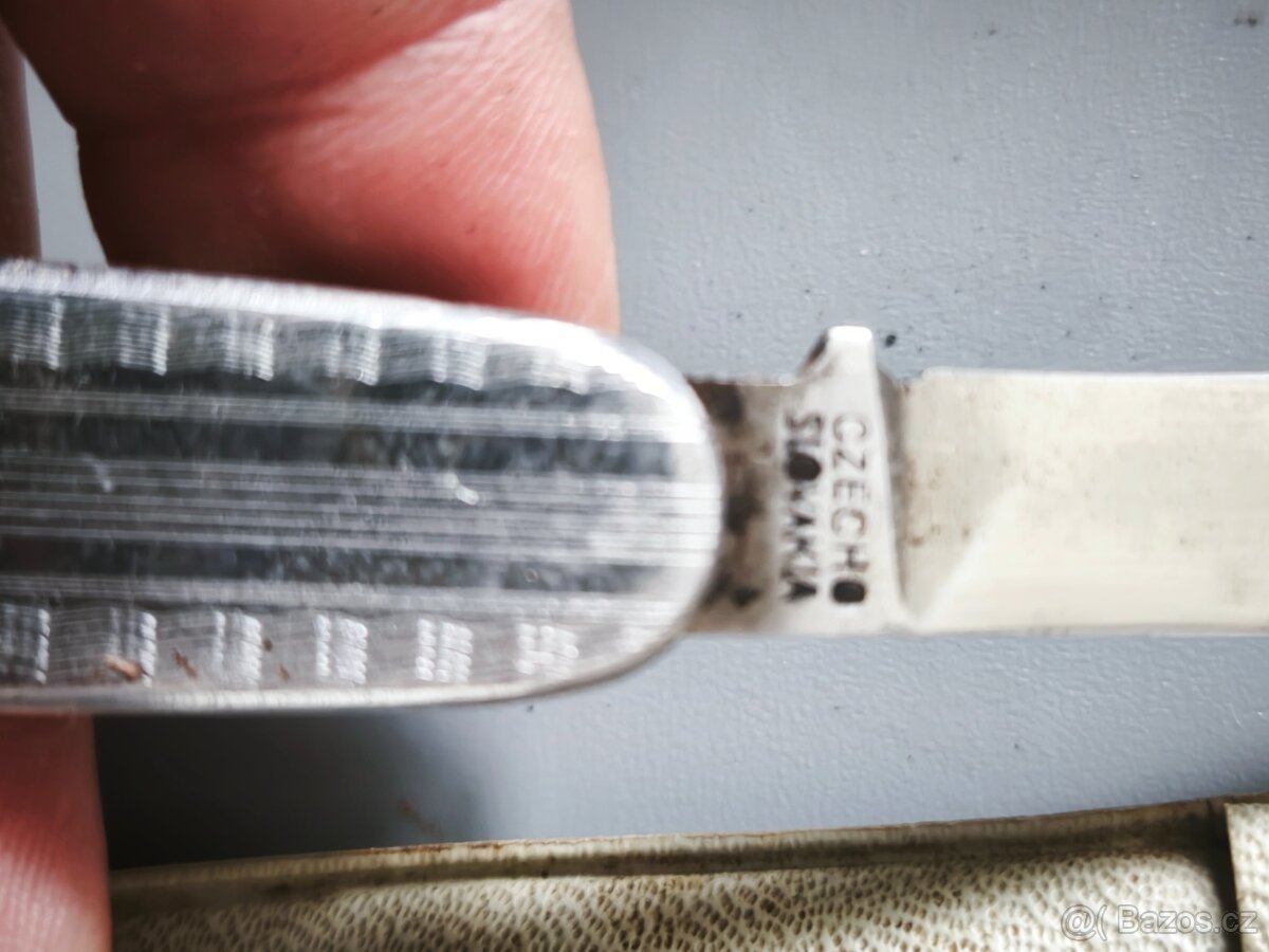 Staré kapesní nože,lžíce. - 12