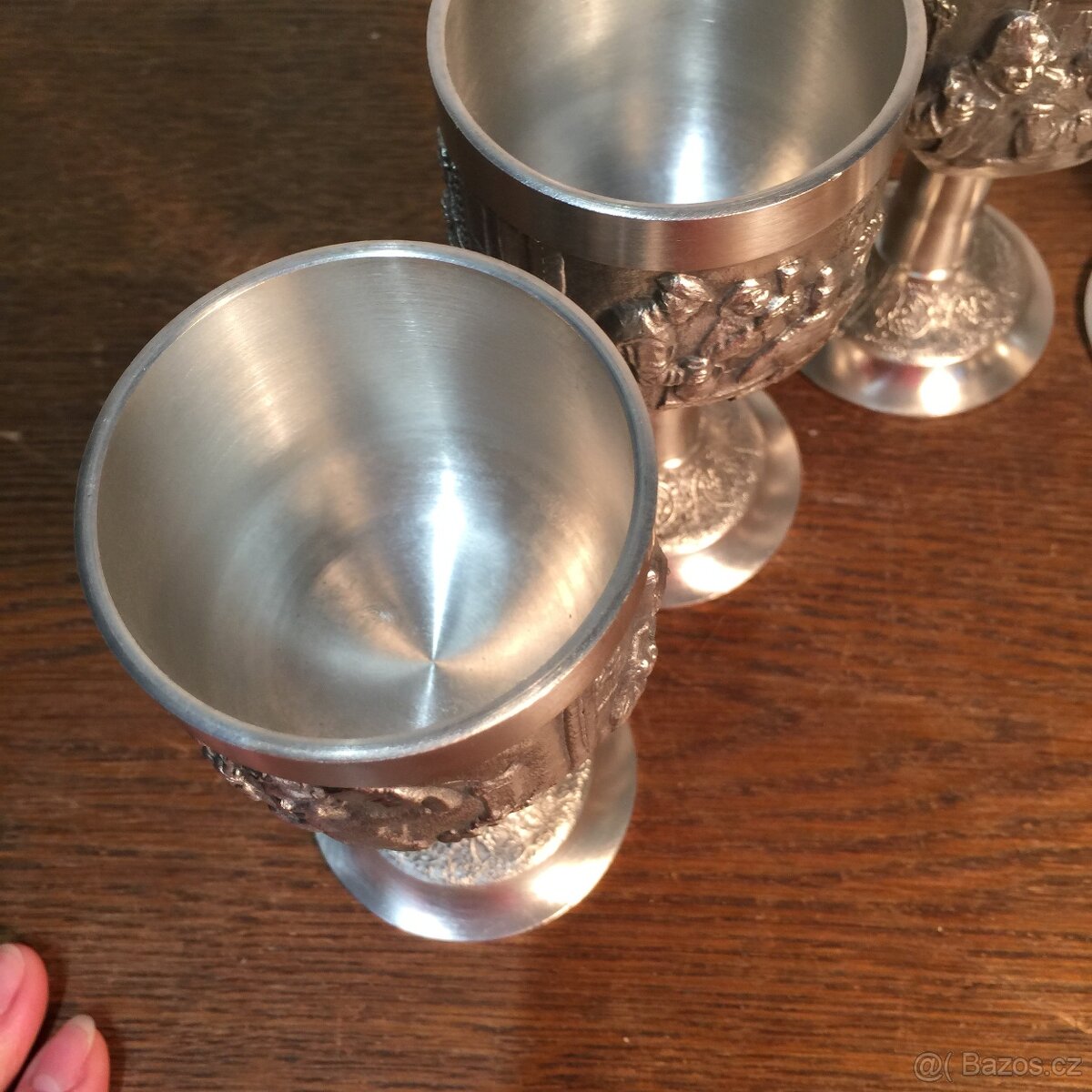 cínové číše zbobené poháry masivní 2 kg cínu TOP stav - 12