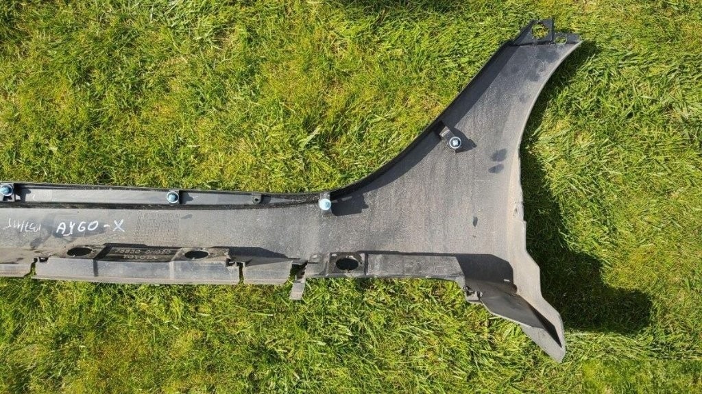 Toyota Aygo X - kryt prah podbeh / Kia Rio III 3 - maska - 12