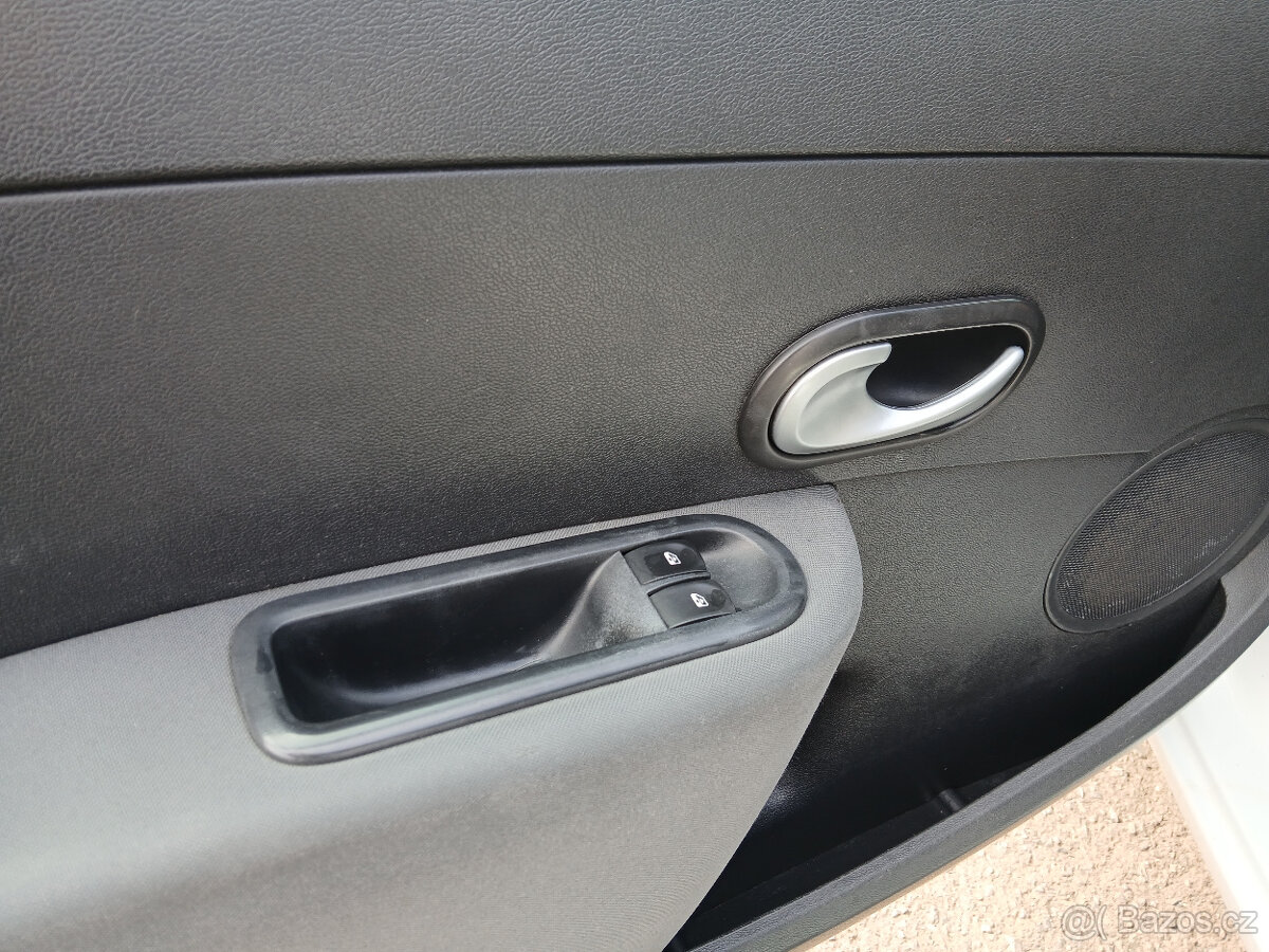 Renault Clio, 1.2i Klima 2012 Dobrá cena - 12