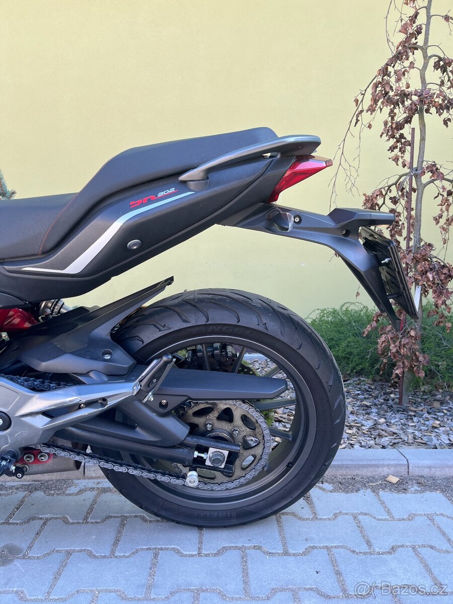 Benelli BN 302 - 12