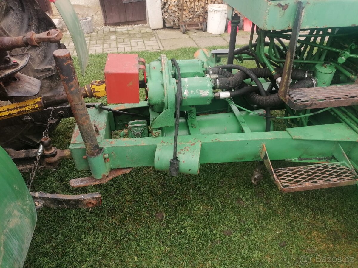 nakladač UNHZ 750 - 12