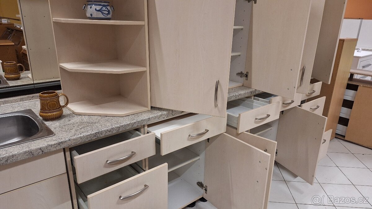 Kuchyňská linka německé výroby - 12