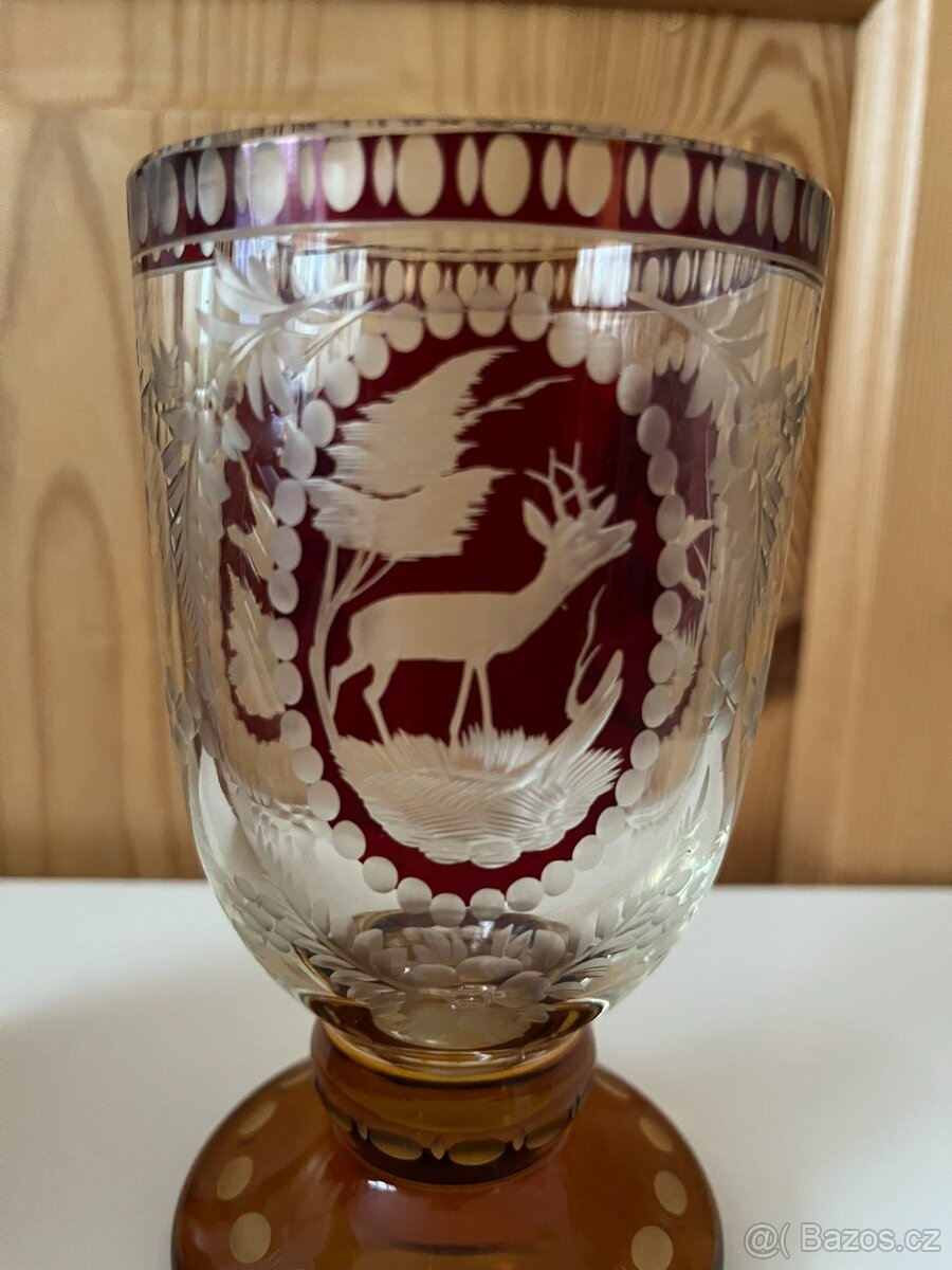 Nádherný starožitný pohár s mysliveckým motivem - 12