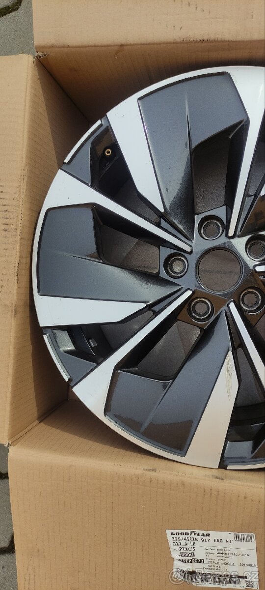 Kolo Škoda Karoq R18 - 12