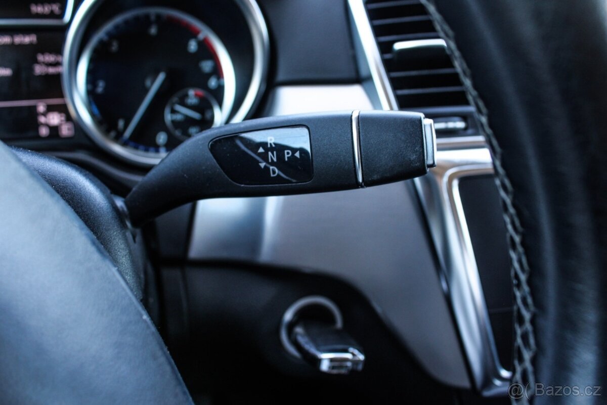 Mercedes-Benz ML - 12