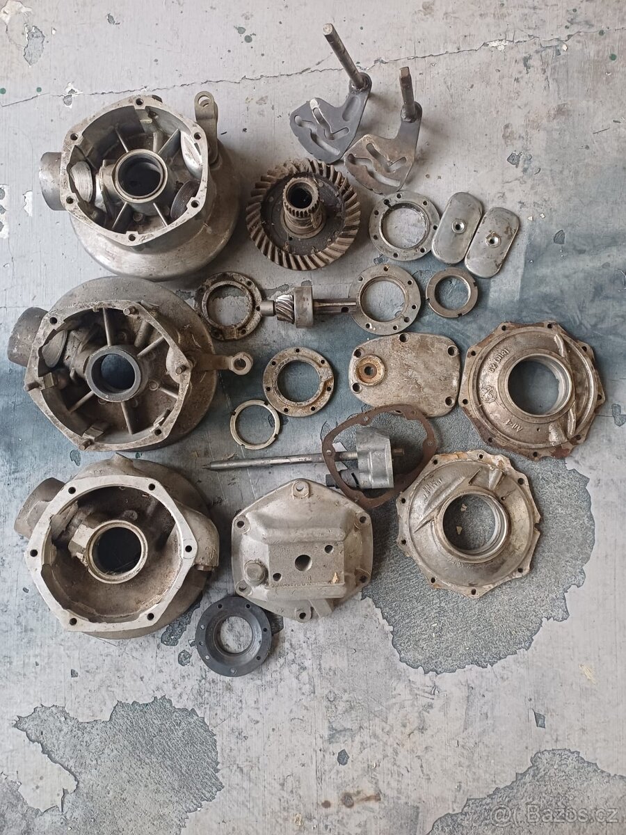 Prodám na motocykl M 72 různé náhradní d - 12