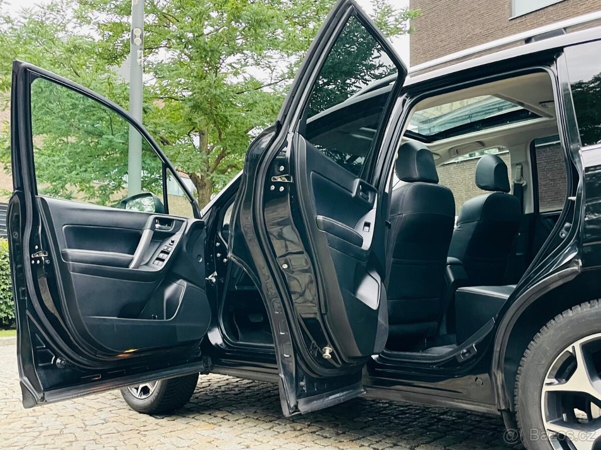 Subaru Forester 2.0i 4x4 AUTOMAT 1.MAJITEL TAŽNÉ SERVISKA - 12
