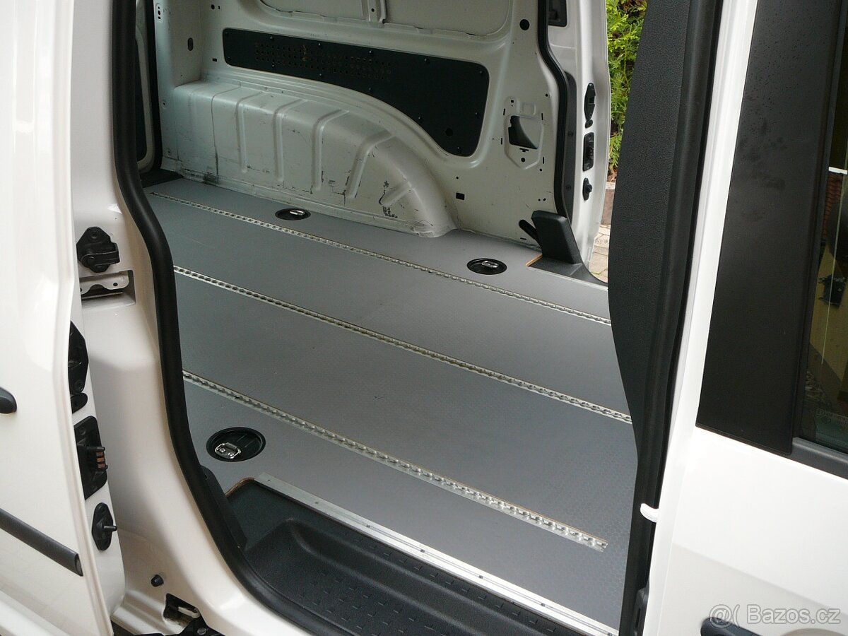 VW CADDY MAXI 1.4 TSI 92KW DSG NAVIGA KAMERA APP 1Maj SERVIS - 12