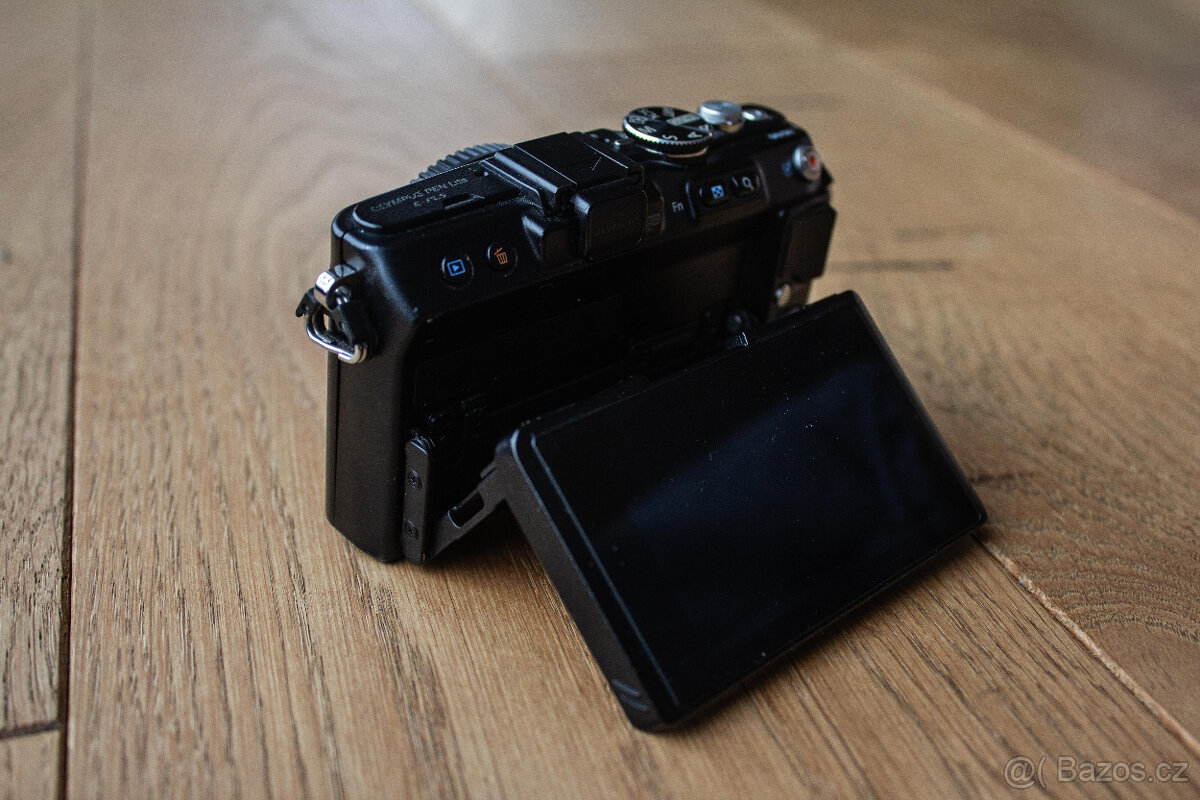 Olympus Pen Lite E-PL5 + Olympus Digital 9-18mm - 12