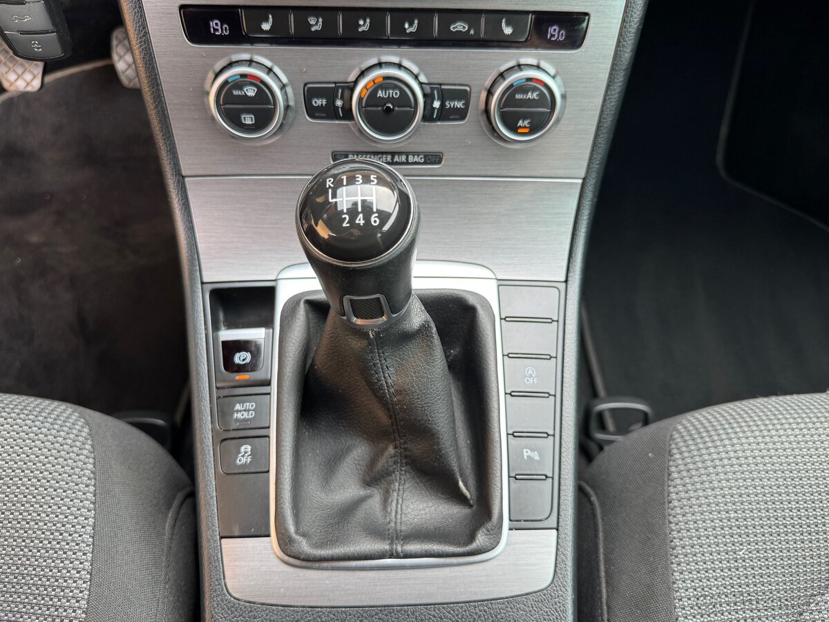 Volkswagen Passat 1.4 TSI 90kw - 12