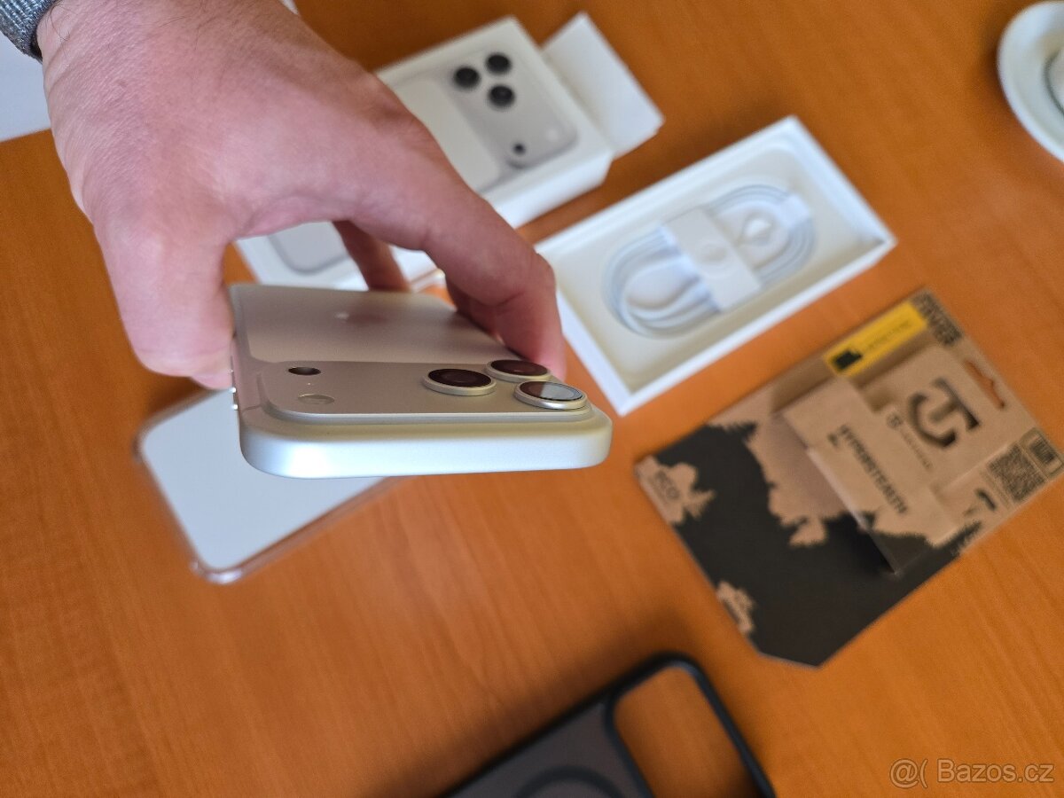 Prodám iPhone 17 Pro Max 256GB, záruka Datart - 12