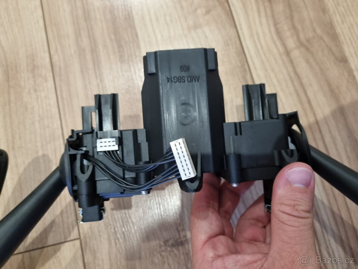 TEMPOMAT OVLÁDANIE PAČKY POD VOLANTOM OEM - 12