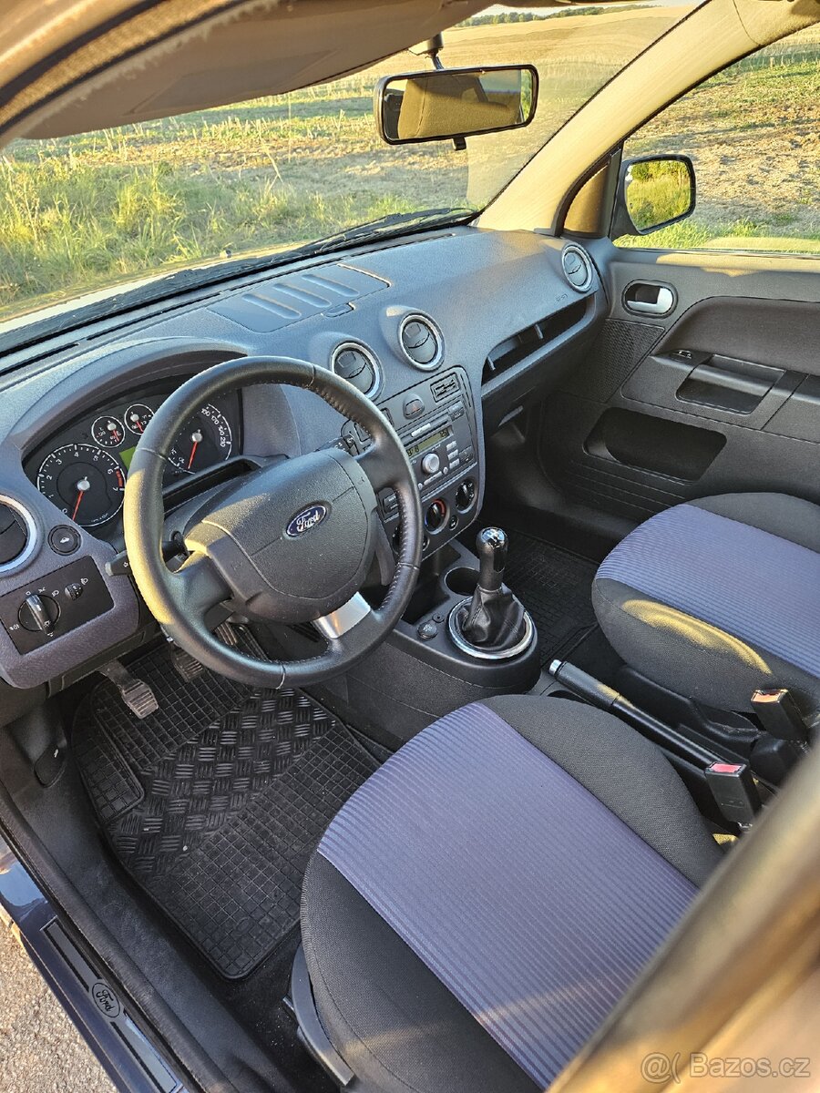 Ford Fusion 1.4 16V, 59 kW, benzín, Midnight sky metalíza - 12