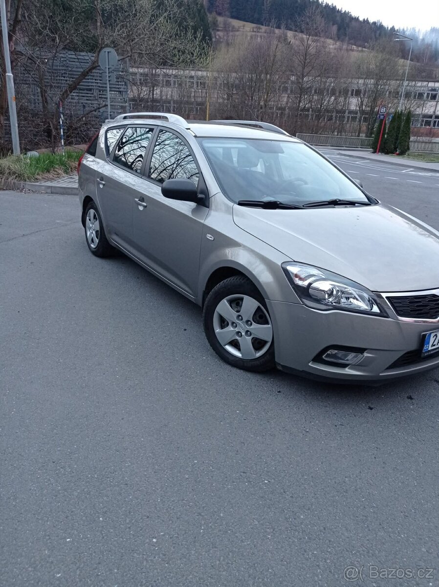 Ceed - Kia Cee´d, 1.6 CRDi - 12