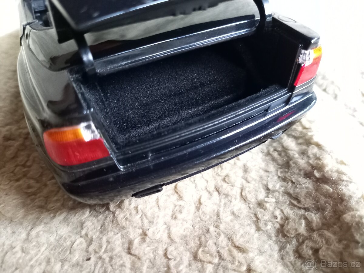 Prodám BMW Z1 - 1:18 - Minichamps, s originální krabicí - 12