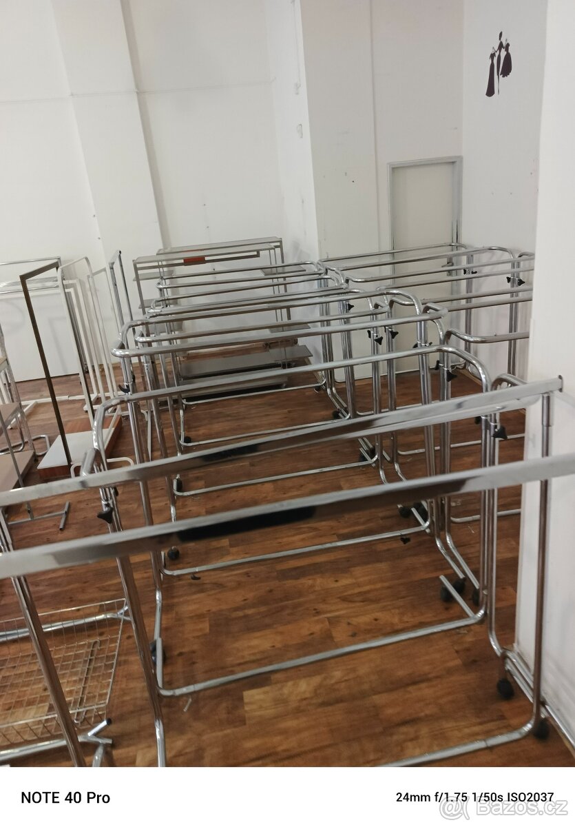 Prodej vybavení obchodu - 12