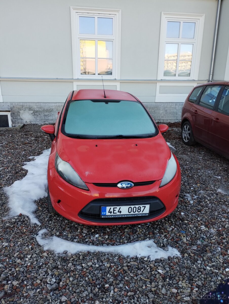 Ford Fiesta - 12