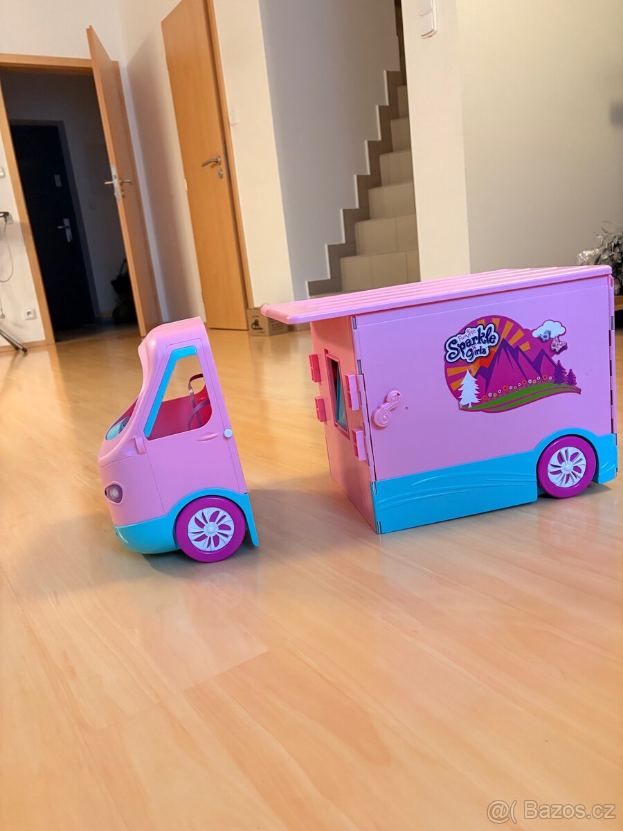 Růžový karavan pro Barbie - 12