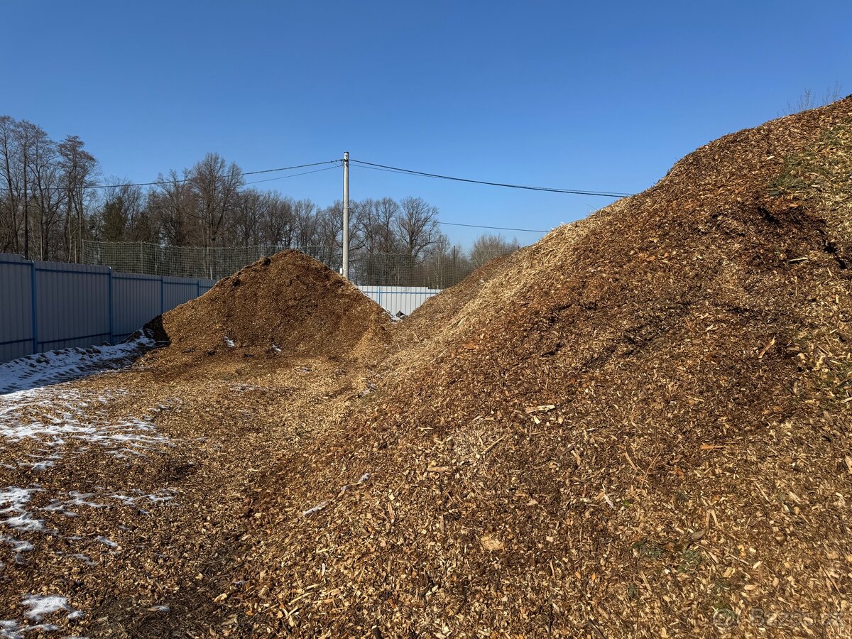 Dřevní štěpka, mulč do záhonu nebo jako palivo - biomasa - 12