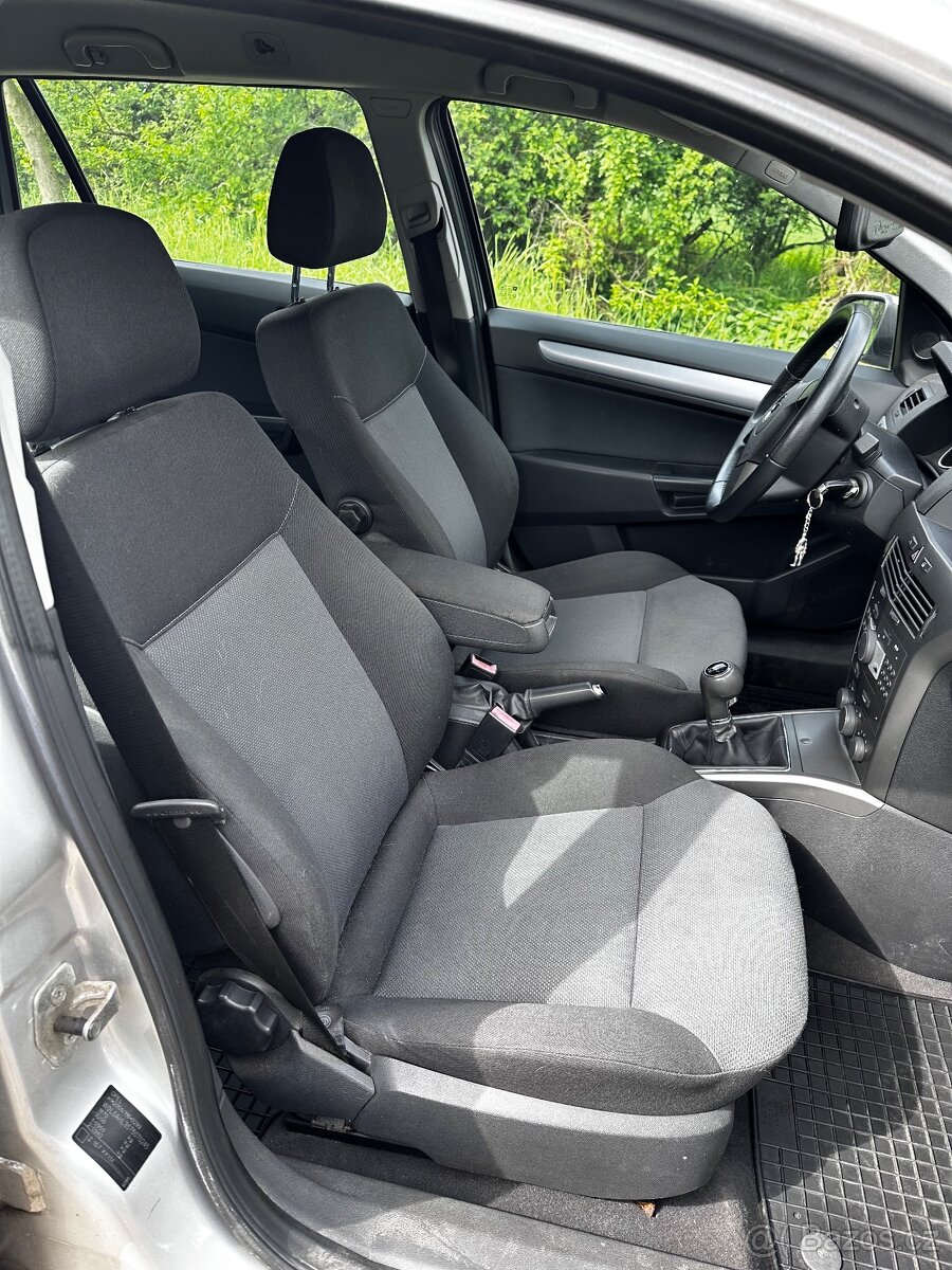 Opel Astra 1.8 2006 nájezd 220.000 km - 12