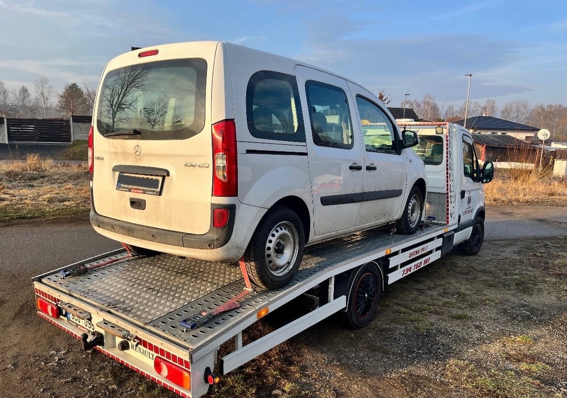 Odtahovka Renault Master 2.5dci Nová STK - 12