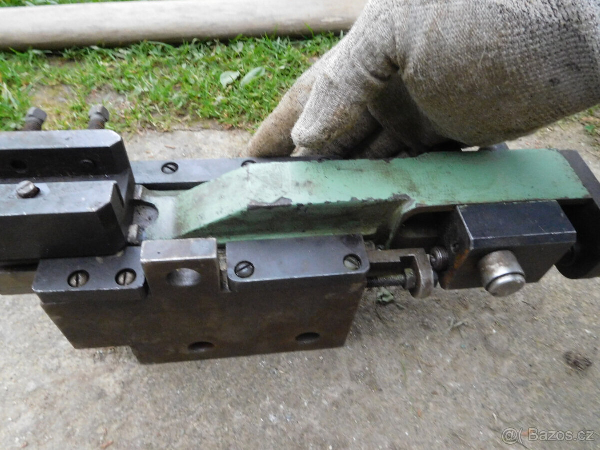 Nářadí a nástroje. - 12