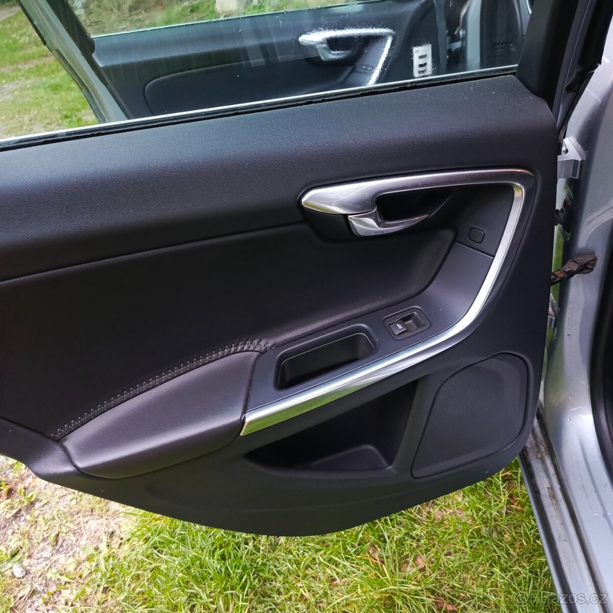 Volvo V60 D4 120kw - 12