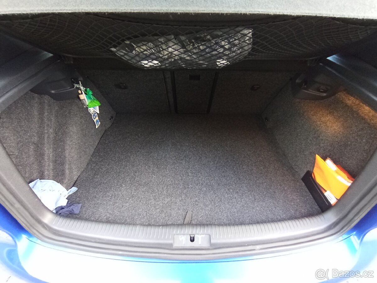 Volkswagen Golf VI R US - 12