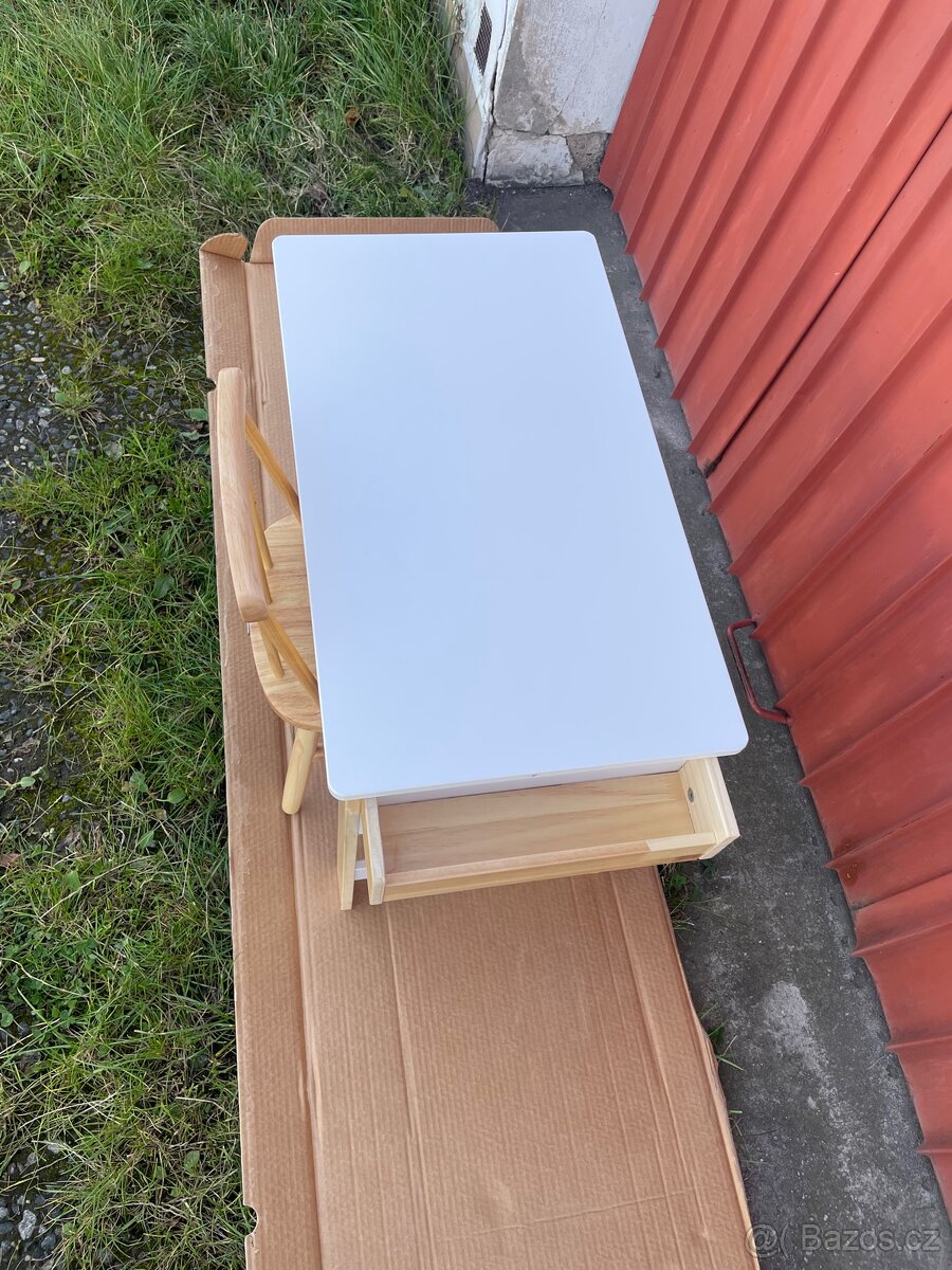 Dětský psací stůl + židle Kave Home - 12