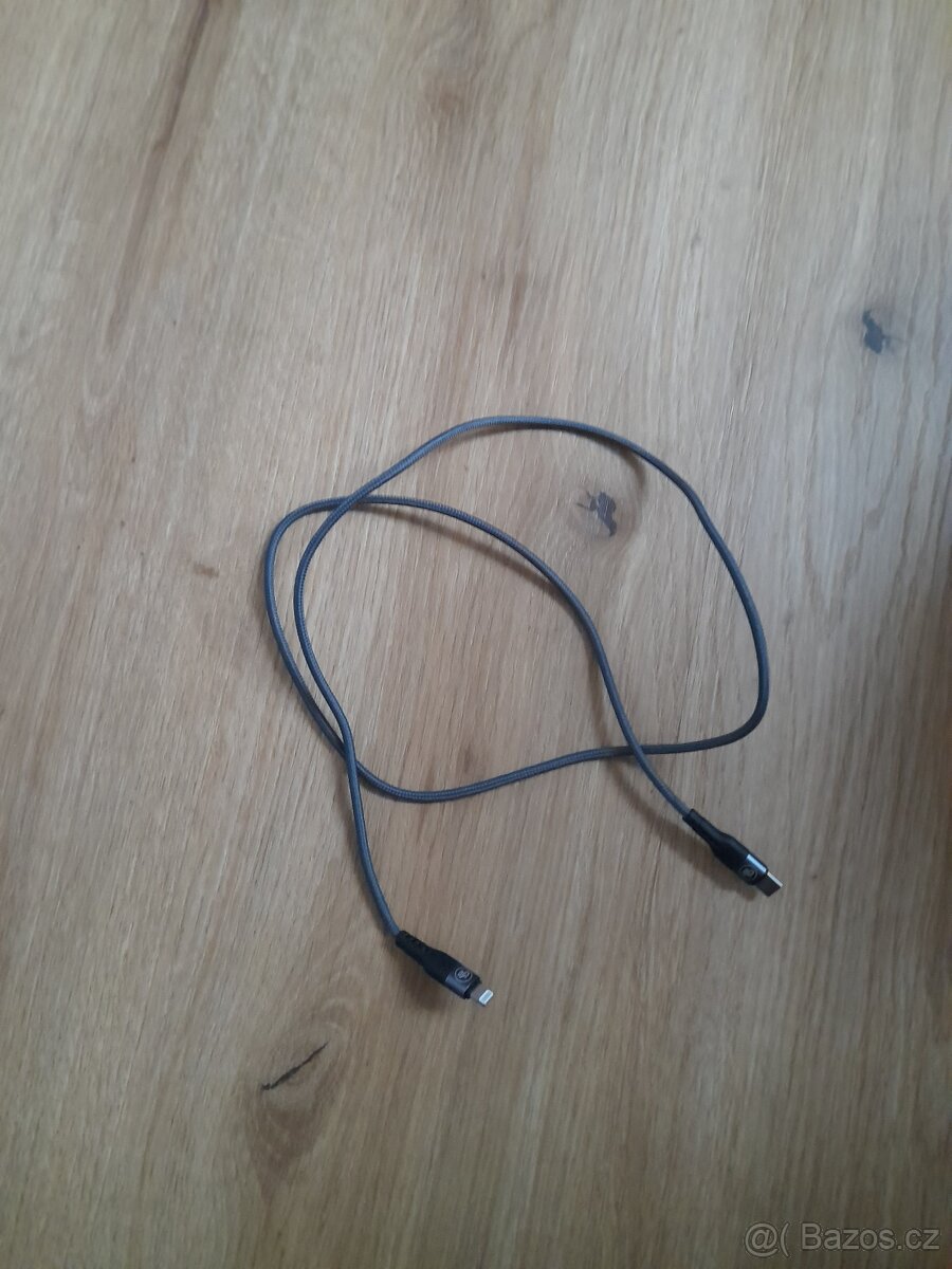 Iphone 13 128gb Midnight top stav - 12