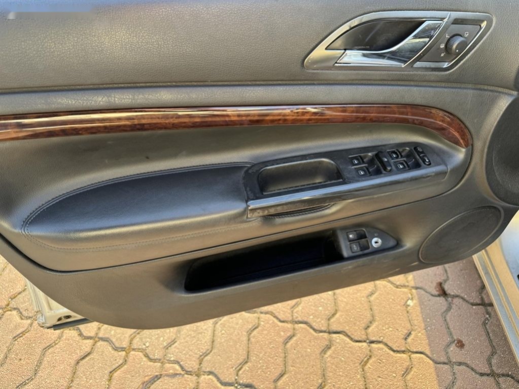 Škoda Superb,2.8 142kW - 12