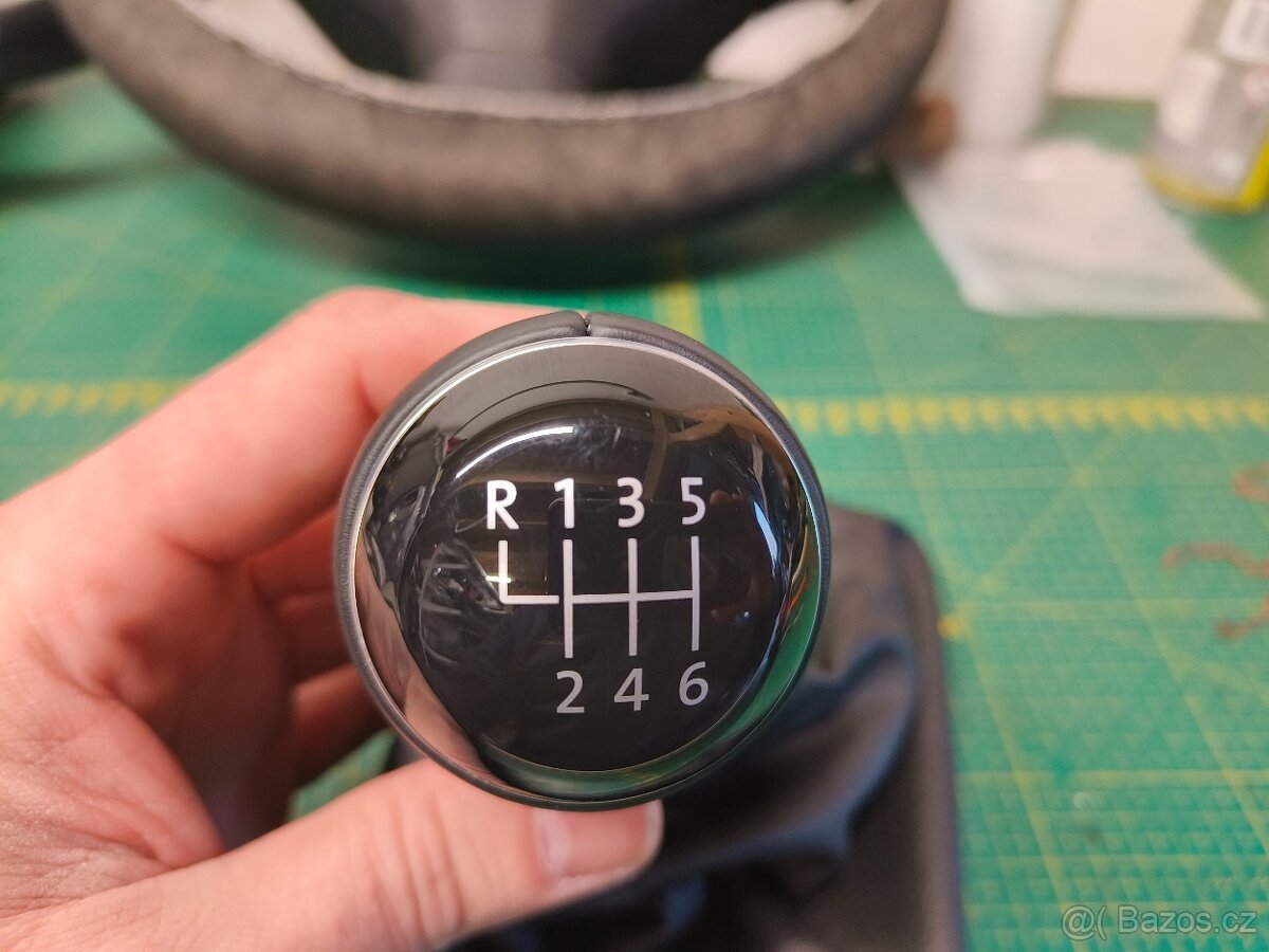 Originální kožená řadící páka s manžetou VW - 12