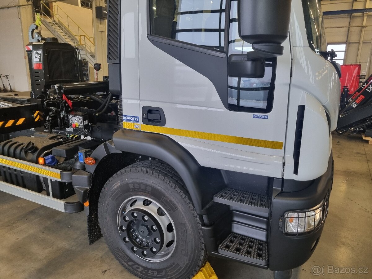 IVECO 180E28 EUROCARGO RUKA HIAB A NOSIČ KONTEJNERU 10T - 12