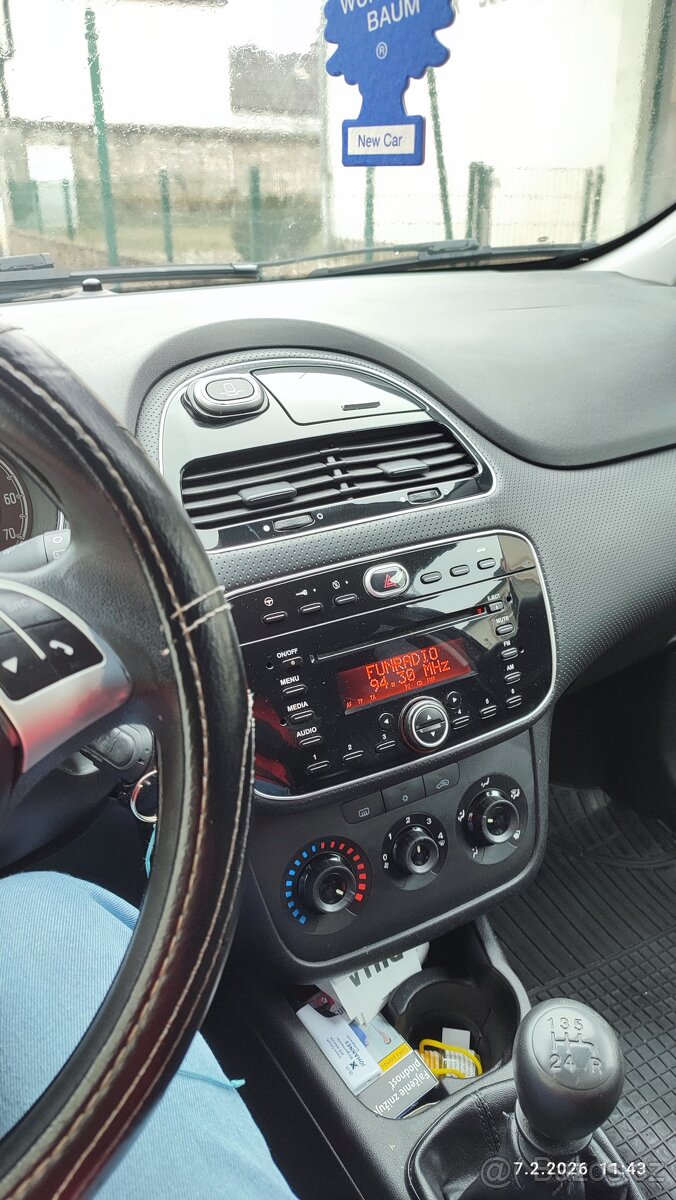 Fiat Punto 1.2 benzín - 12