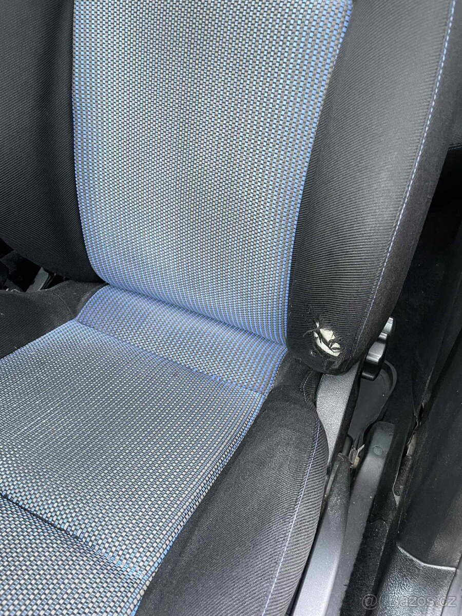 VW Golf 4 1.8 92kW + kola - 12