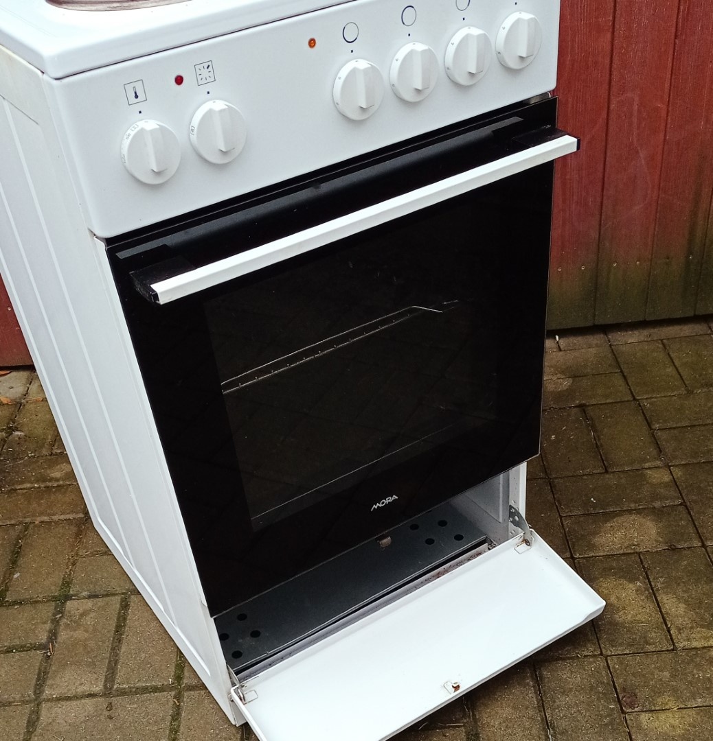 Elektrický sporák Mora typ ES100MW litinové plotny - 12