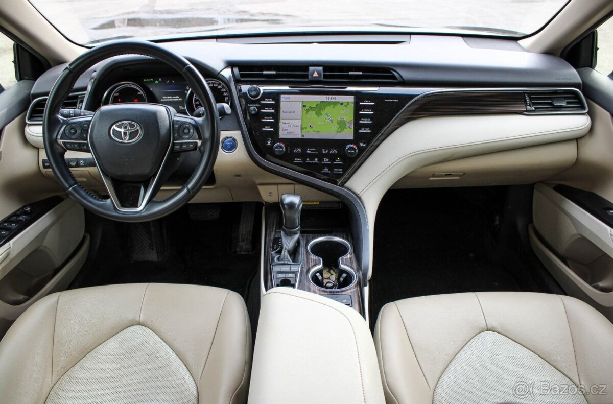Toyota Camry 2.5 Hybrid Executive e-CVT - 12