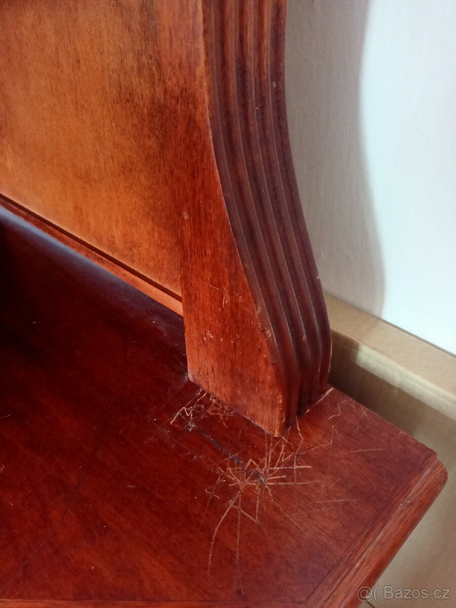 Rohová skříňka - 12